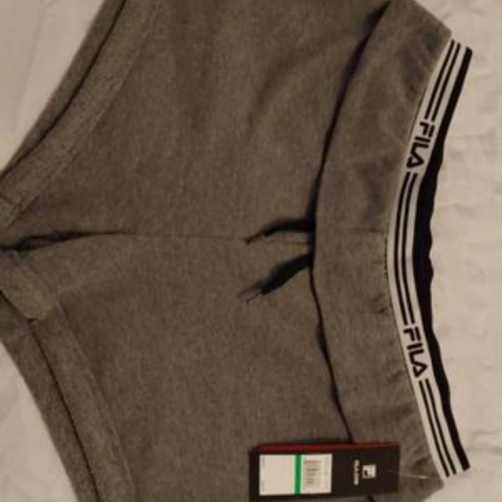 Women's Fila Training shorts size